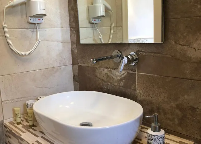 Maria's 3* Айя-Анна