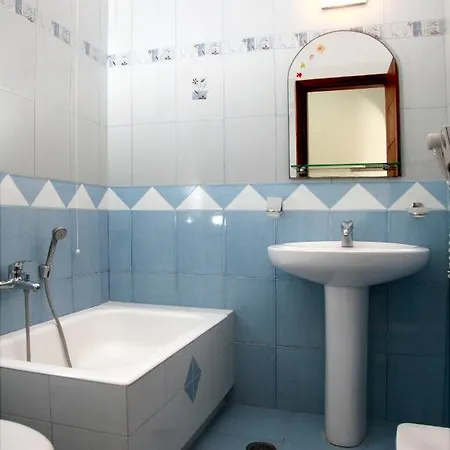 Maria's Agia Anna (Naxos)