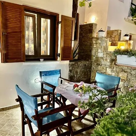 Maria's 3* Ajía Ána