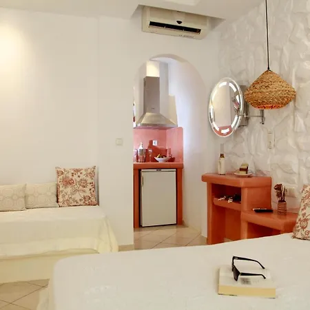 Maria's 3* Ajía Ána