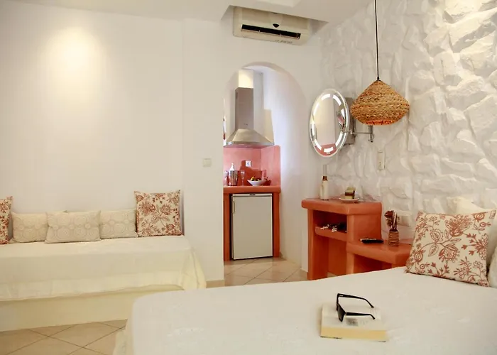 Maria's 3* Agia Anna (Naxos)